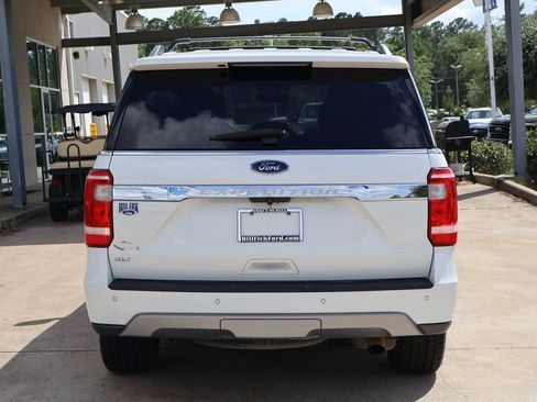 Certified 2021 Ford Expedition XLT RWD image 4