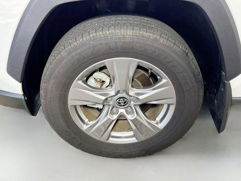Used 2025 Toyota RAV4 LE AWD/4WD image 14