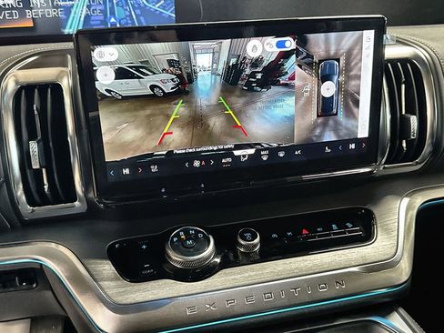 New 2026 Ford Expedition Platinum w/ Driver's Package AWD/4WD image 20