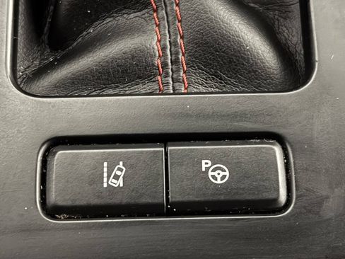 Used 2018 Ford F150 Lariat w/ Equipment Group 502A Luxury AWD/4WD image 46
