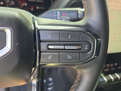 Certified 2025 GMC Yukon XL AT4 AWD/4WD image 27