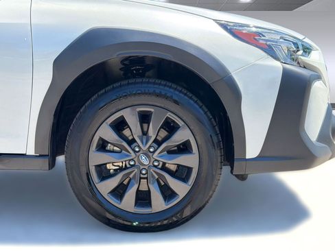 Used 2025 Subaru Outback Onyx Edition AWD/4WD image 12