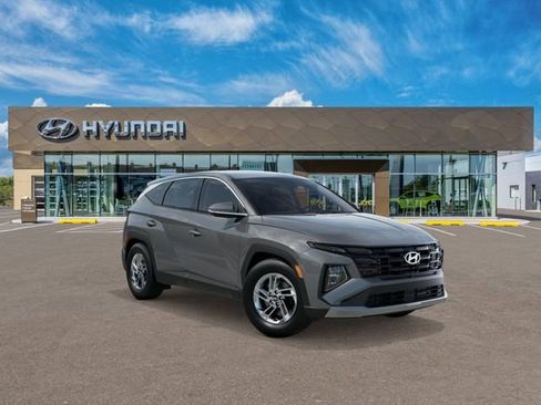 New 2026 Hyundai Tucson SE FWD image 2