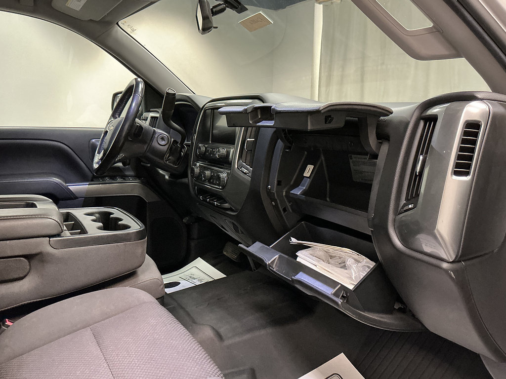 Used 2018 Chevrolet Silverado 1500 LT w/ All Star Edition AWD/4WD image 30