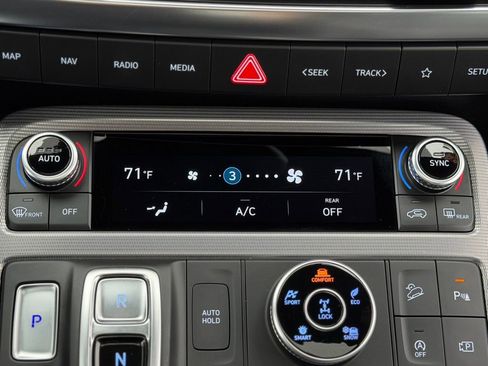 Used 2024 Hyundai Palisade Calligraphy image 24