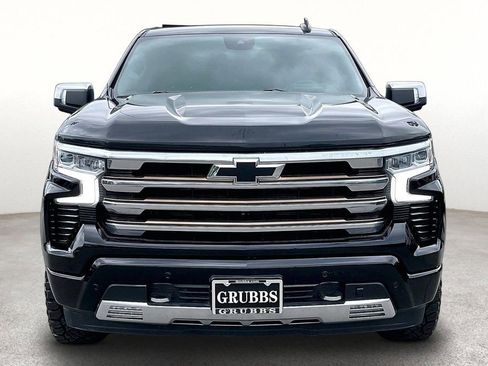 Used 2022 Chevrolet Silverado 1500 High Country w/ Technology Package image 5