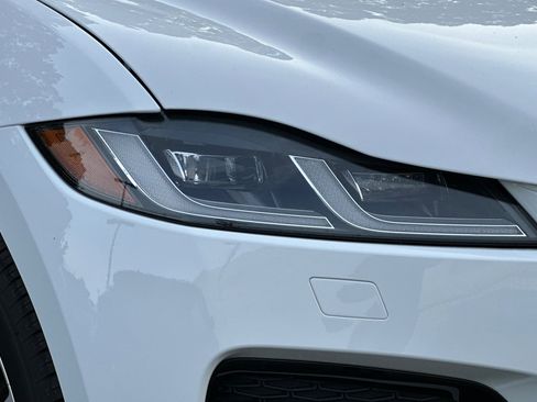 Used 2023 Jaguar F-PACE R-Dynamic S image 12