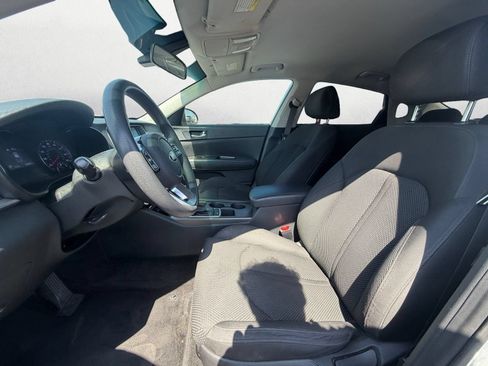 Used 2019 Kia Optima LX FWD image 8