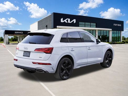 Used 2022 Audi Q5 2.0T Premium Plus w/ Premium Plus Package AWD/4WD image 5