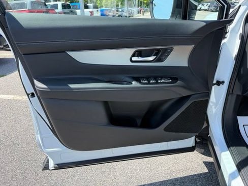 Used 2025 Nissan Murano SL w/ Cargo Package AWD/4WD image 16