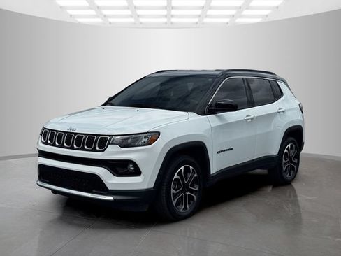 Certified 2024 Jeep Compass Limited AWD/4WD image 3