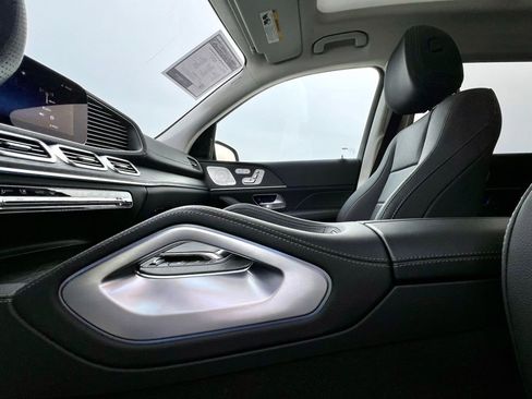 Certified 2026 Mercedes-Benz GLS 450 4MATIC image 21