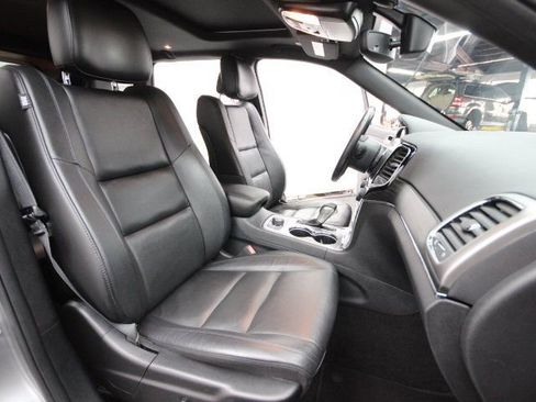 Used 2020 Jeep Grand Cherokee Limited image 33