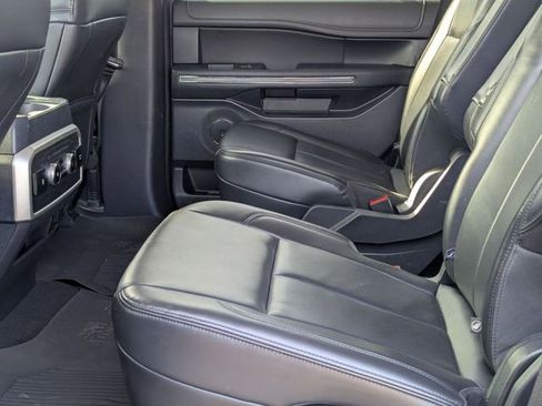 Used 2024 Ford Expedition XLT image 19