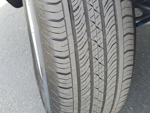 Used 2025 Ford Maverick XL image 13