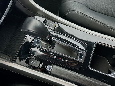 Used 2017 Honda Accord Touring image 24