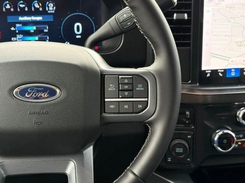 New 2026 Ford F250 Lariat w/ Black Appearance Package image 23