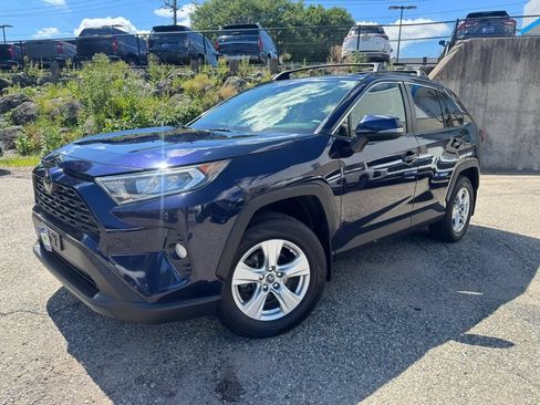 Used 2019 Toyota RAV4 XLE w/ All Weather Liner Package AWD/4WD image 2