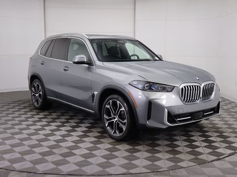 Used 2026 BMW X5 xDrive40i AWD/4WD image 4
