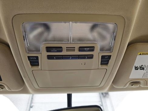 Used 2014 Toyota Highlander XLE image 27