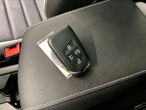 Used 2025 Volkswagen Taos SEL w/ Black Wheel Plus Package image 14