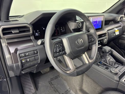 Used 2025 Toyota 4Runner SR5 image 13