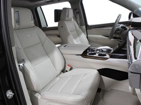 New 2025 Cadillac Escalade ESV Premium Luxury Platinum w/ LPO, Floor Liner Package image 19