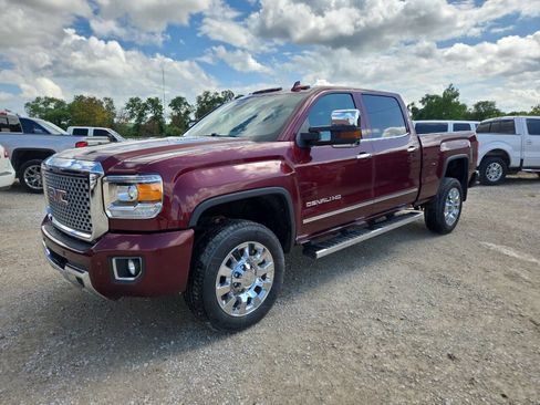 Used 2016 GMC Sierra 2500 Denali w/ Duramax Plus Package AWD/4WD image 4