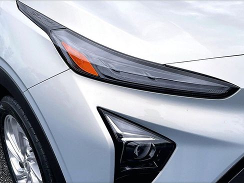 Used 2023 Chevrolet Bolt EUV LT image 26
