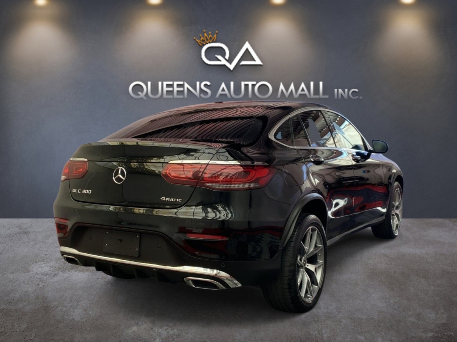 Used 2023 Mercedes-Benz GLC 300 4MATIC Coupe image 6
