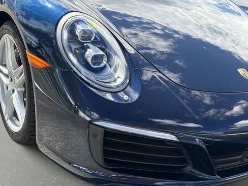 Used 2017 Porsche 911 Carrera 4 AWD/4WD image 9
