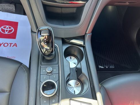 Used 2025 Cadillac XT5 Luxury image 17