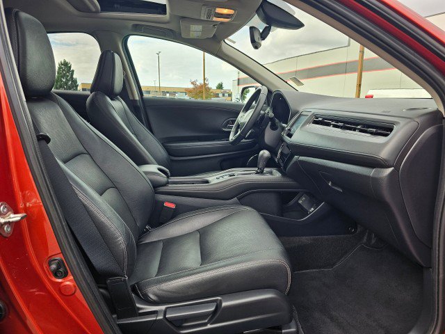 Used 2020 Honda HR-V Touring image 10