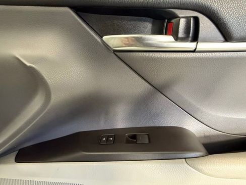 Used 2023 Toyota Camry SE image 31