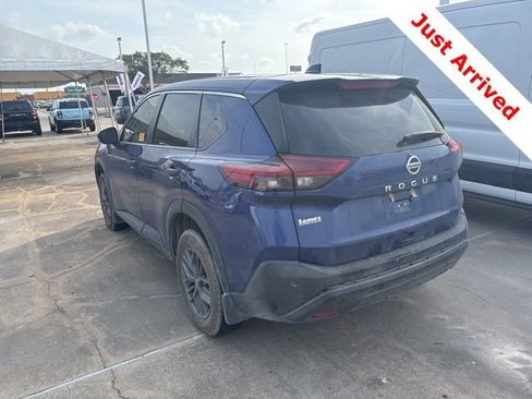 Used 2021 Nissan Rogue S image 11