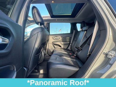 Used 2021 Jeep Cherokee Limited w/ Mopar Interior Package image 19