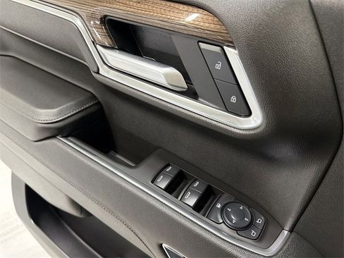 Certified 2025 Chevrolet Silverado 1500 LT w/ Convenience Package II image 21