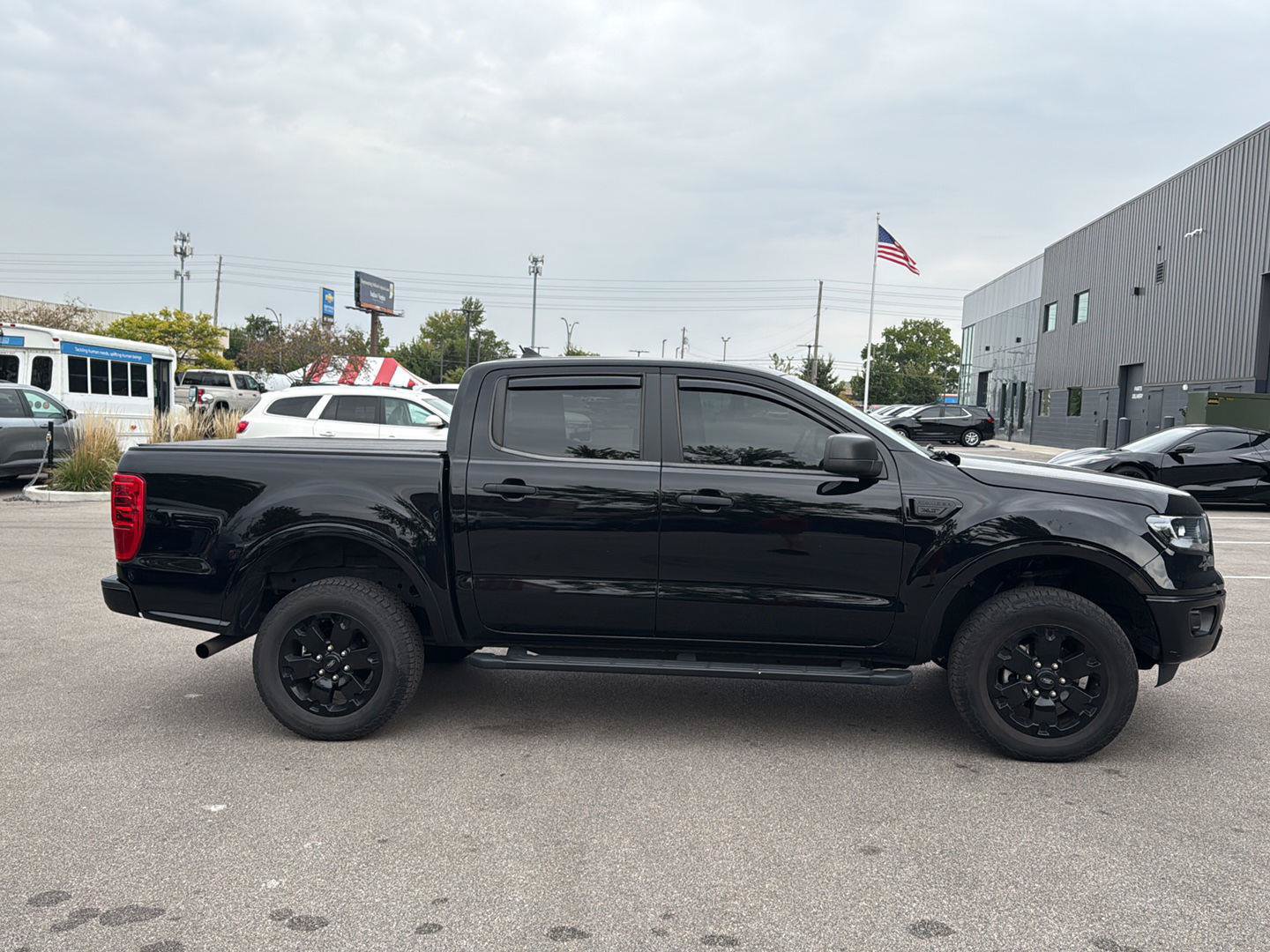 Used 2022 Ford Ranger XLT w/ Equipment Group 302A High AWD/4WD image 2