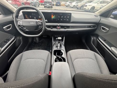 Used 2025 Kia K4 LXS image 37