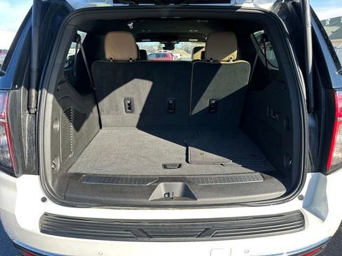 Certified 2024 Chevrolet Suburban Premier image 24