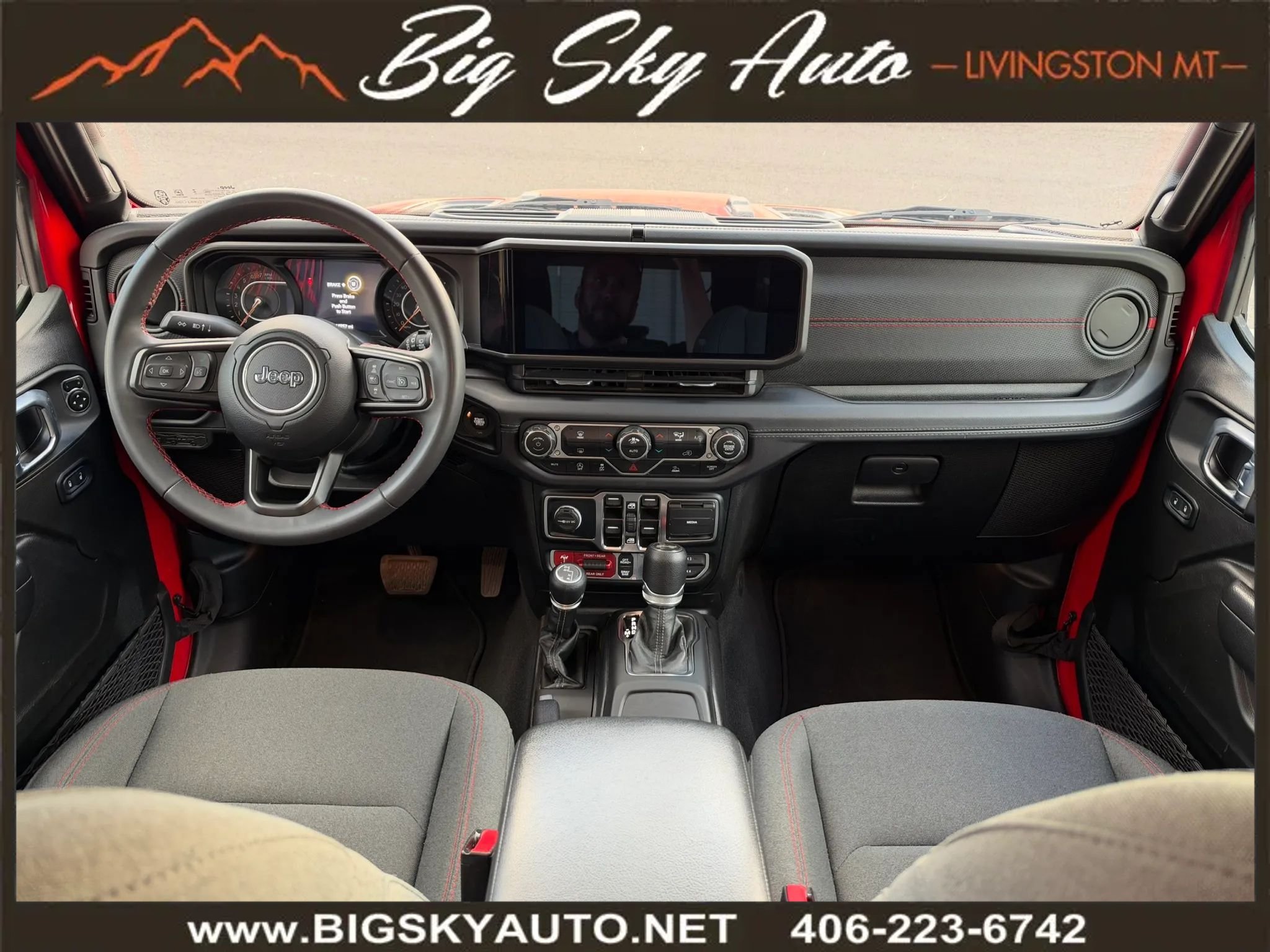 Used 2024 Jeep Wrangler Unlimited Rubicon AWD/4WD image 13