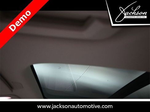 Certified 2024 Volvo XC90 T8 Plus w/ Protection Package Premier image 19