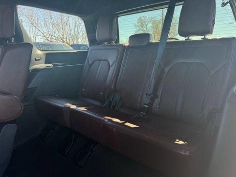 Used 2023 Ford Expedition Limited image 34