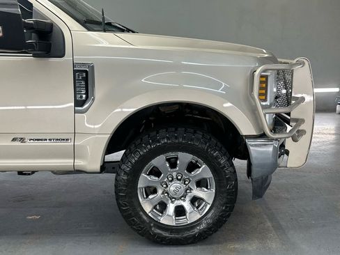 Used 2018 Ford F250 King Ranch w/ Chrome Package AWD/4WD image 13