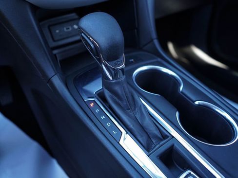 Used 2023 Chevrolet Equinox LT w/ Driver Convenience Package image 30