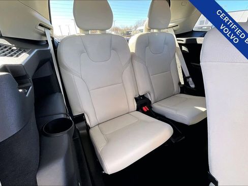 Certified 2025 Volvo XC90 B6 Core image 37