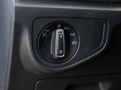 Used 2020 Volkswagen Atlas SE image 38