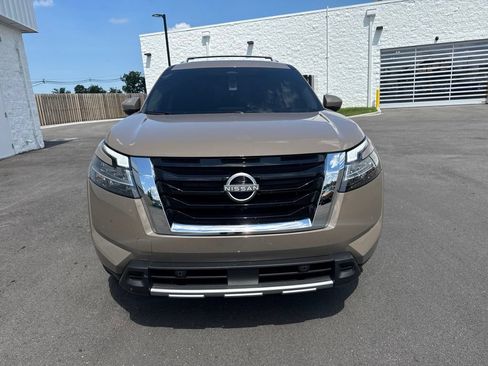 Used 2024 Nissan Pathfinder Platinum w/ Cargo Package AWD/4WD image 8