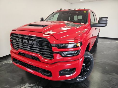 New 2026 RAM 2500 Big Horn AWD/4WD image 4