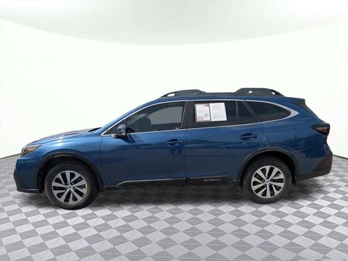 Used 2020 Subaru Outback Premium image 6